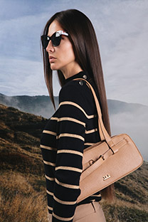 Ženski prugasti džemper dugih rukava sa visokom kragnom Tiffany Production