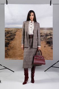 Ženska kožna torba sa ukrasnim kopčanjem Tiffany Production